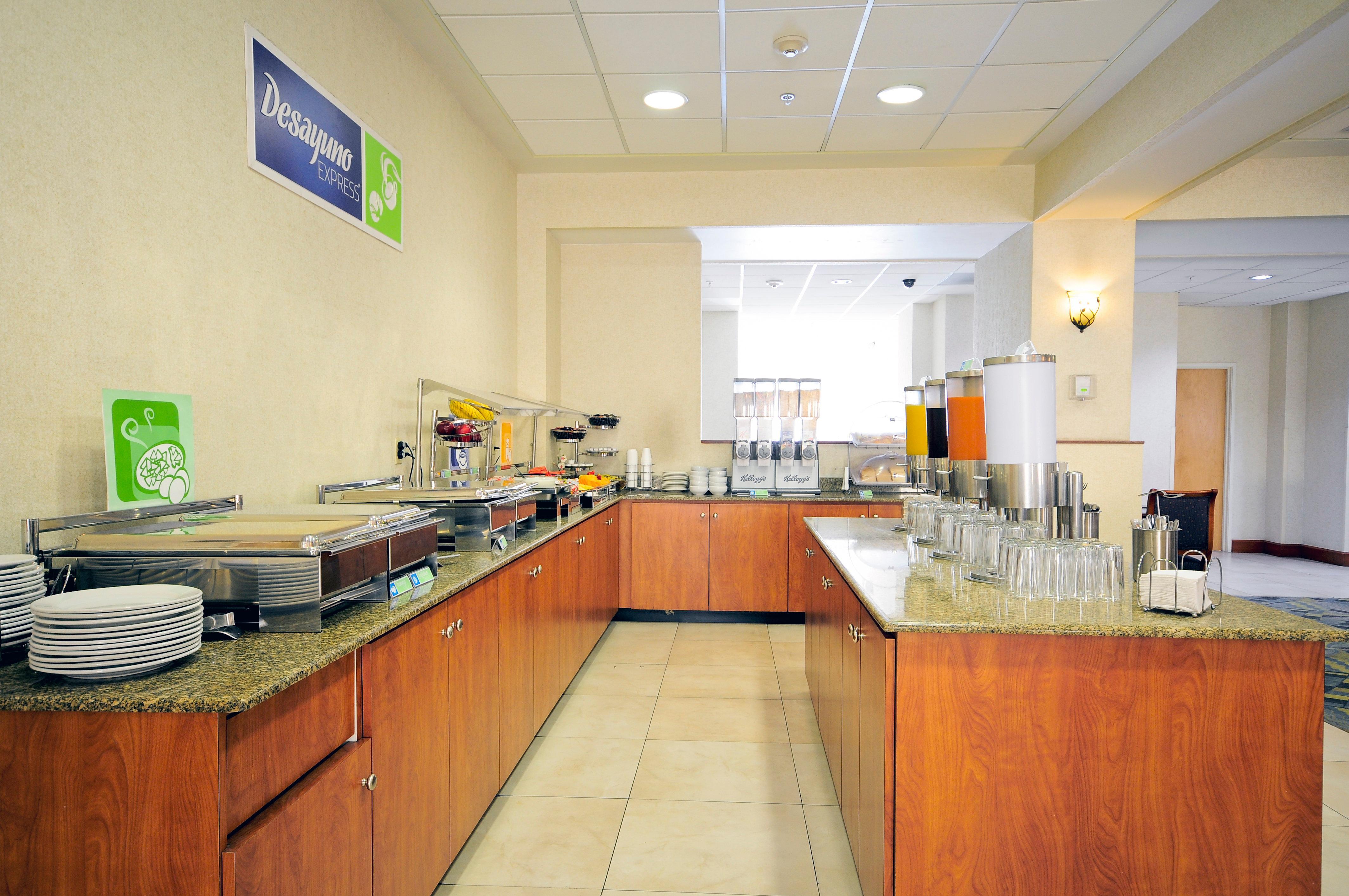 Holiday Inn Express & Suites Toluca Zona Aeropuerto By Ihg Экстерьер фото