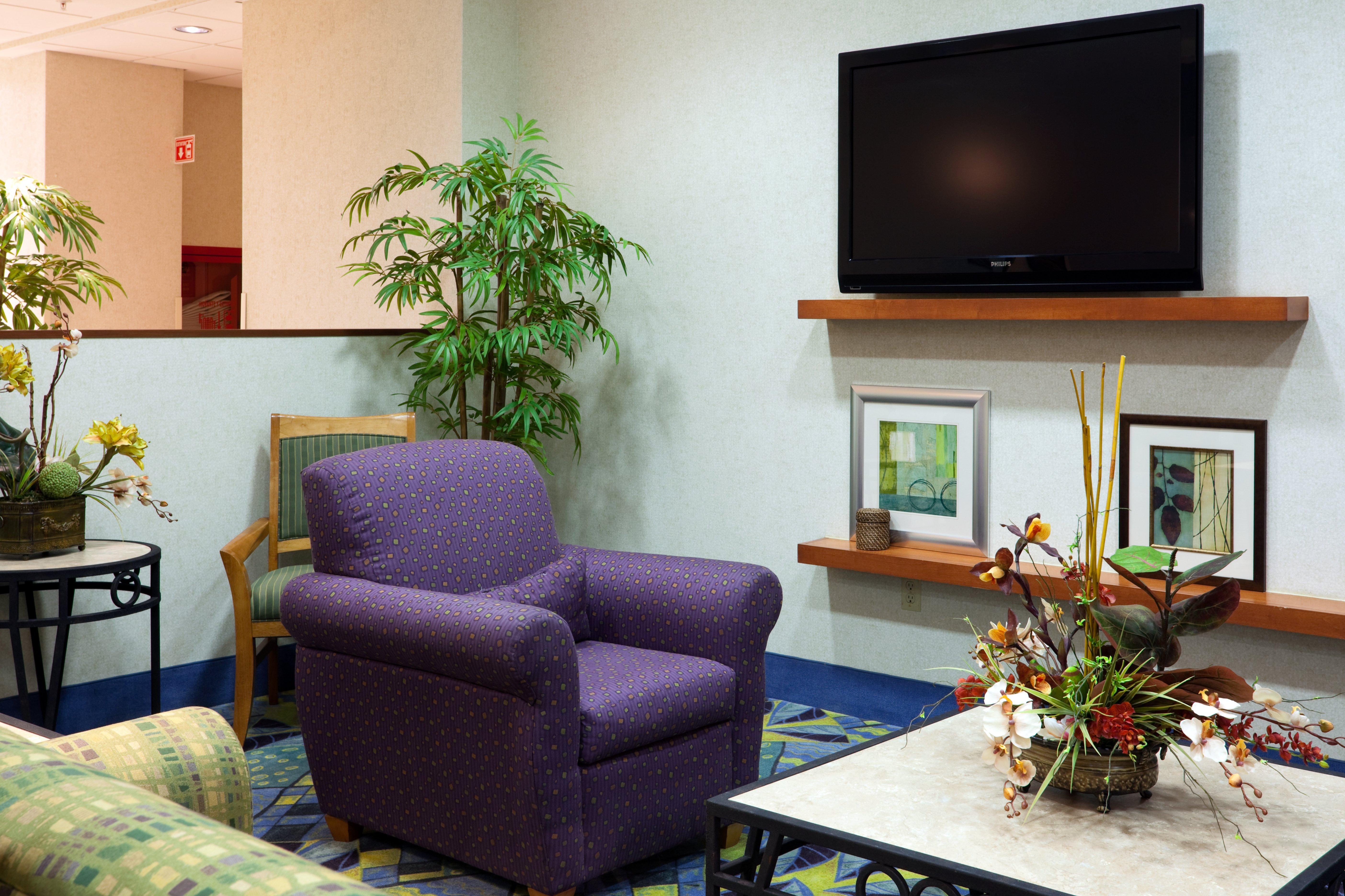 Holiday Inn Express & Suites Toluca Zona Aeropuerto By Ihg Экстерьер фото