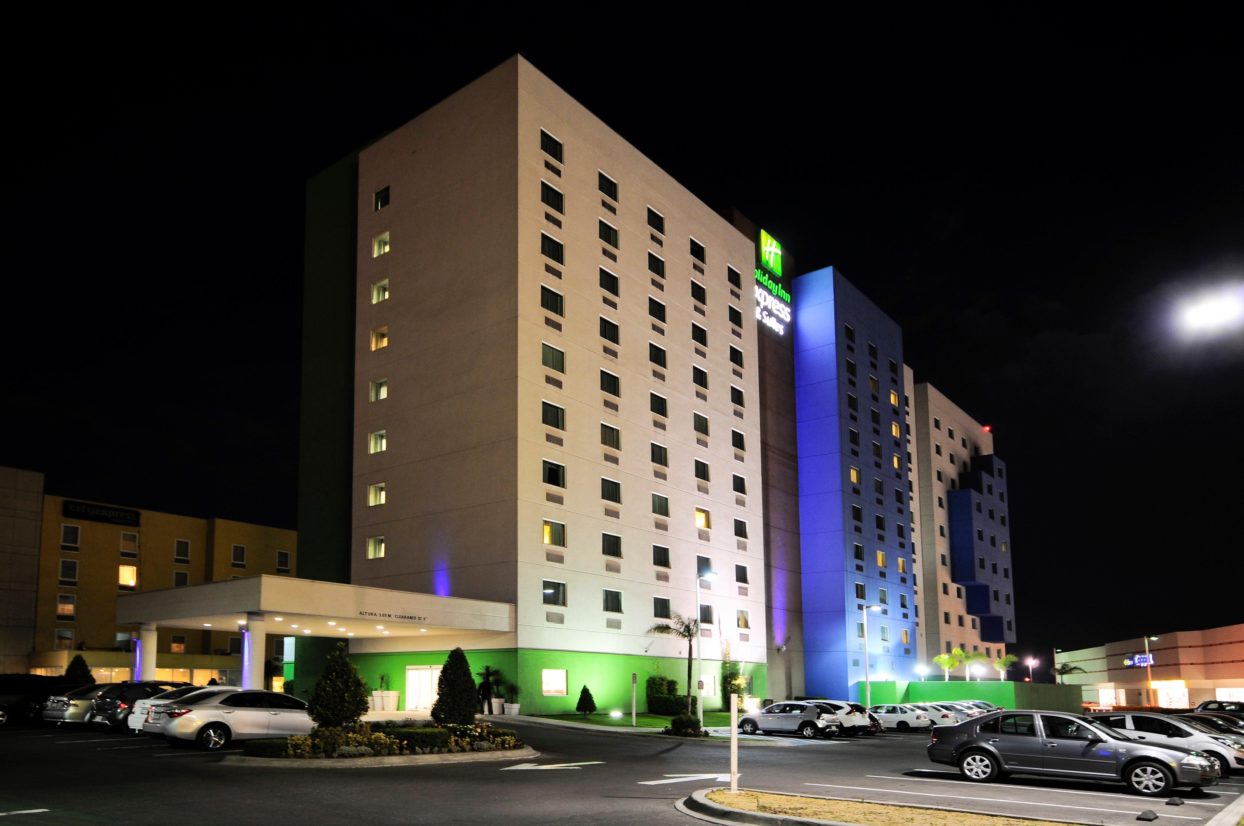 Holiday Inn Express & Suites Toluca Zona Aeropuerto, An Ihg Hotel Экстерьер фото