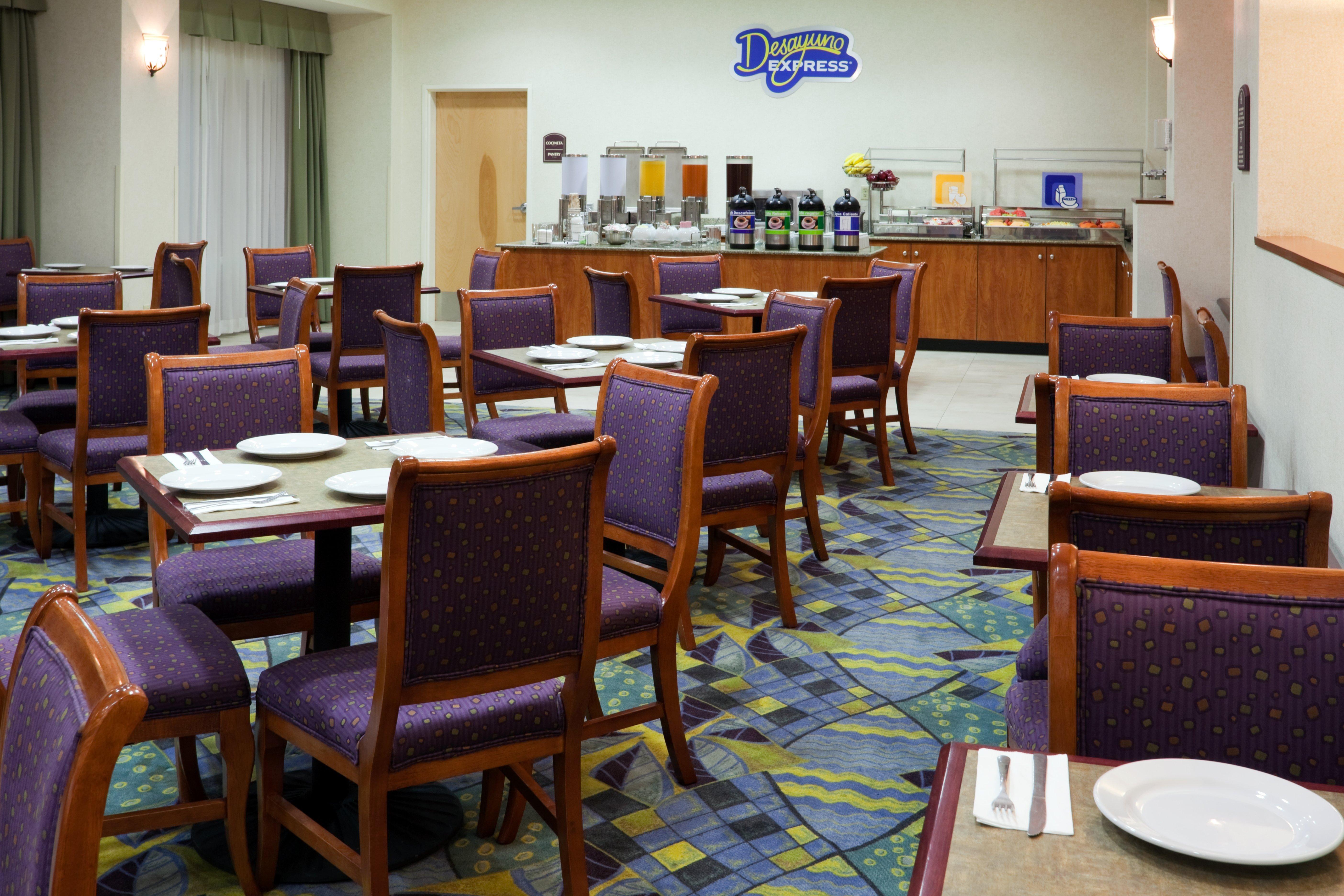 Holiday Inn Express & Suites Toluca Zona Aeropuerto By Ihg Экстерьер фото