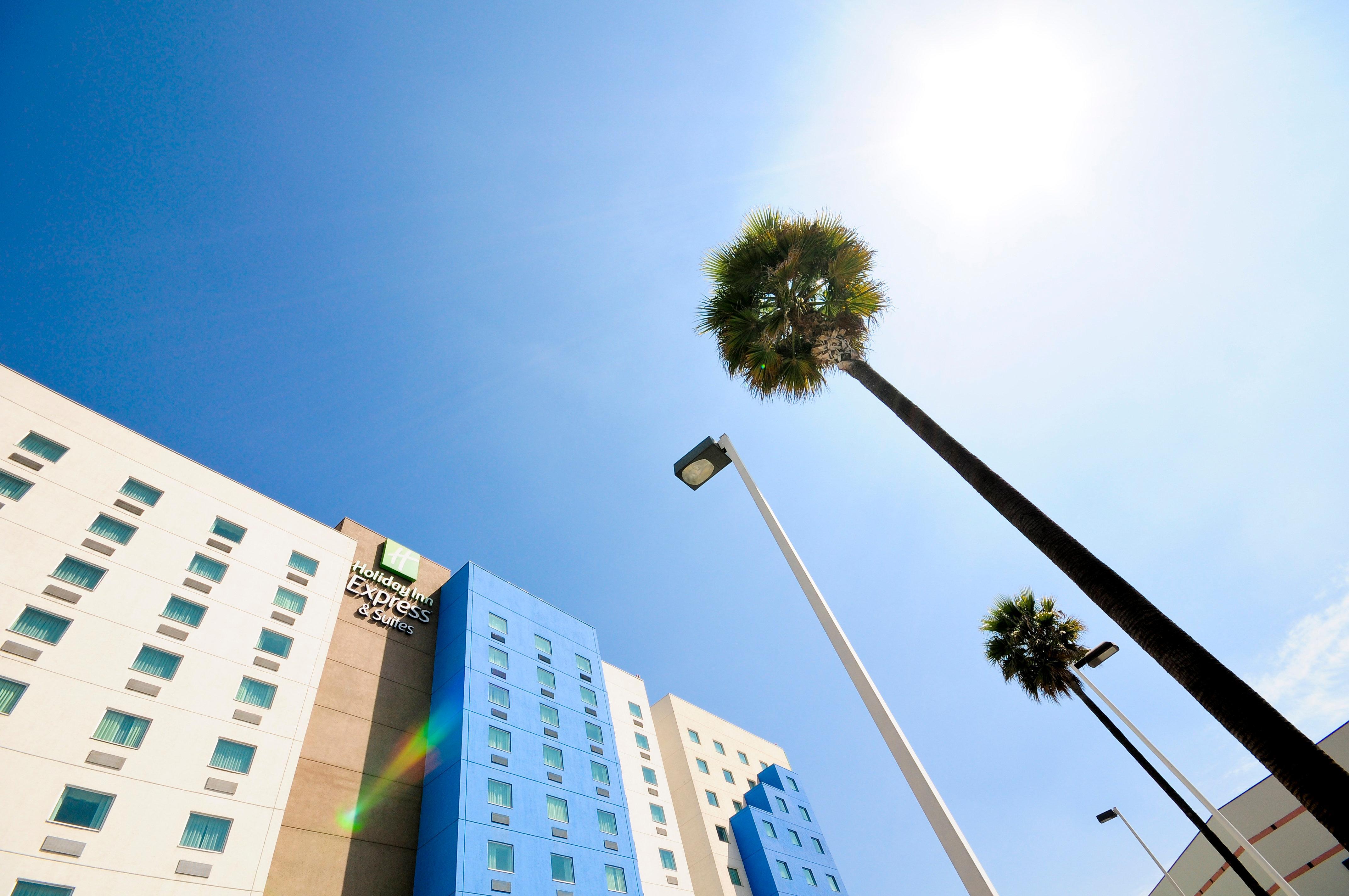 Holiday Inn Express & Suites Toluca Zona Aeropuerto By Ihg Экстерьер фото