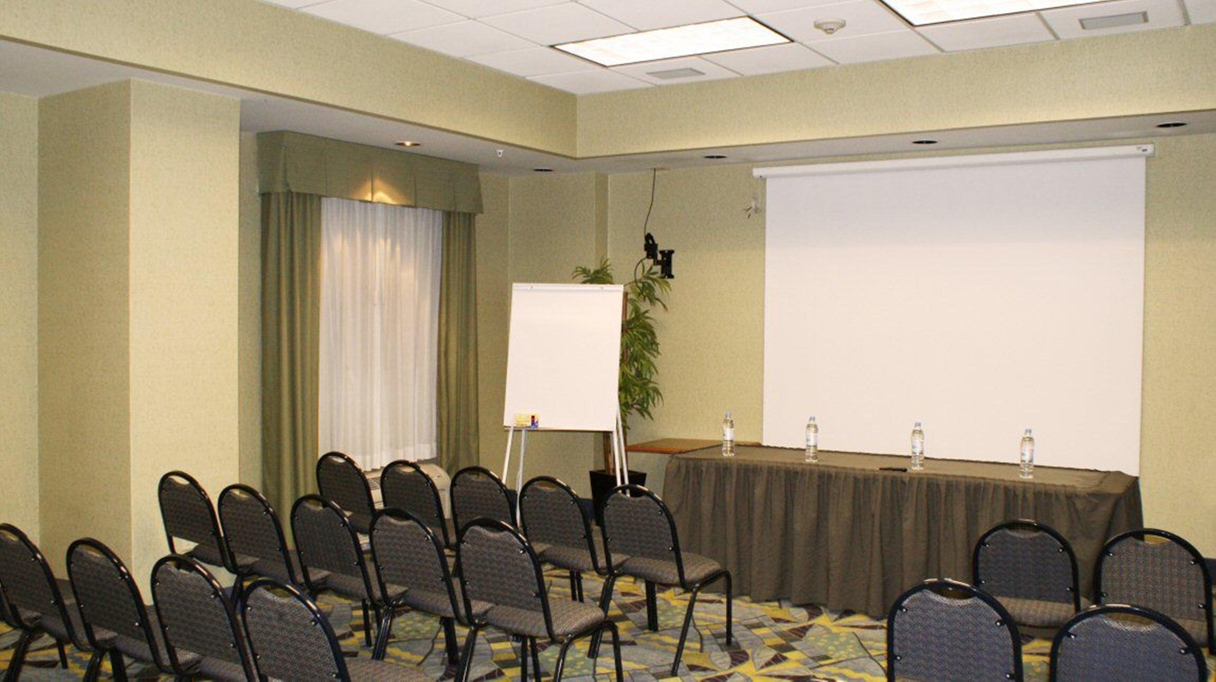 Holiday Inn Express & Suites Toluca Zona Aeropuerto By Ihg Бизнес фото
