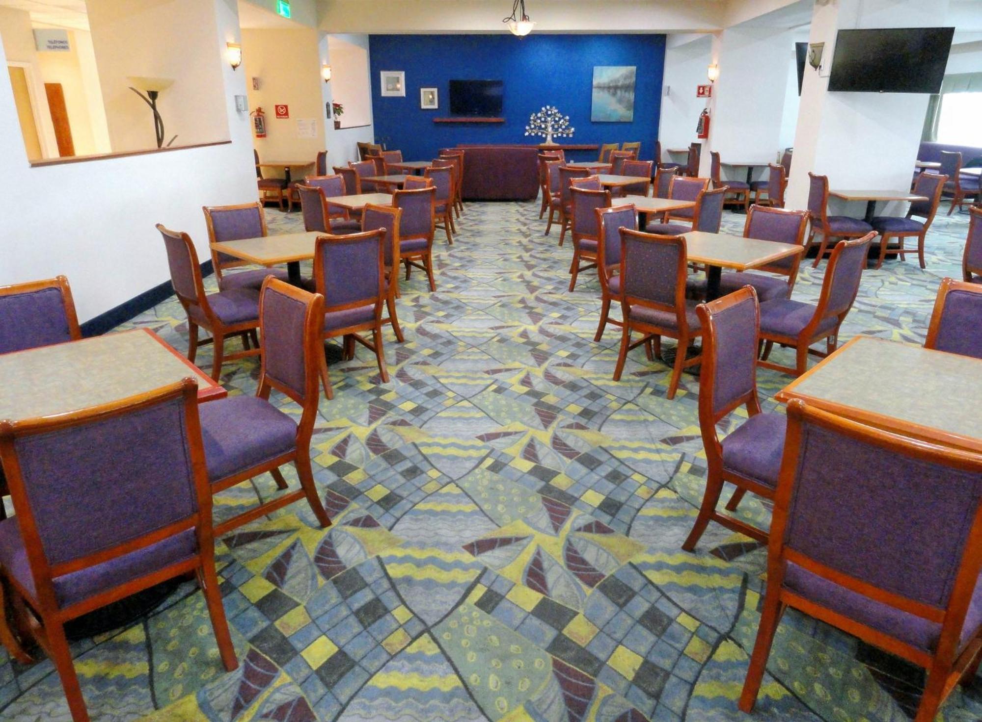 Holiday Inn Express & Suites Toluca Zona Aeropuerto By Ihg Экстерьер фото