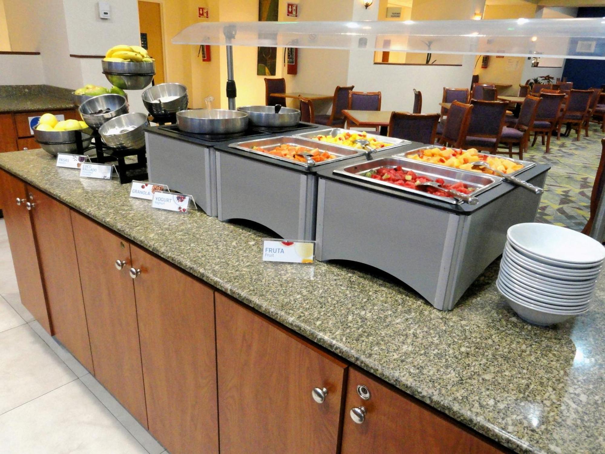 Holiday Inn Express & Suites Toluca Zona Aeropuerto By Ihg Экстерьер фото